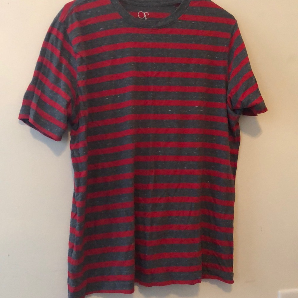 Red and gray T
